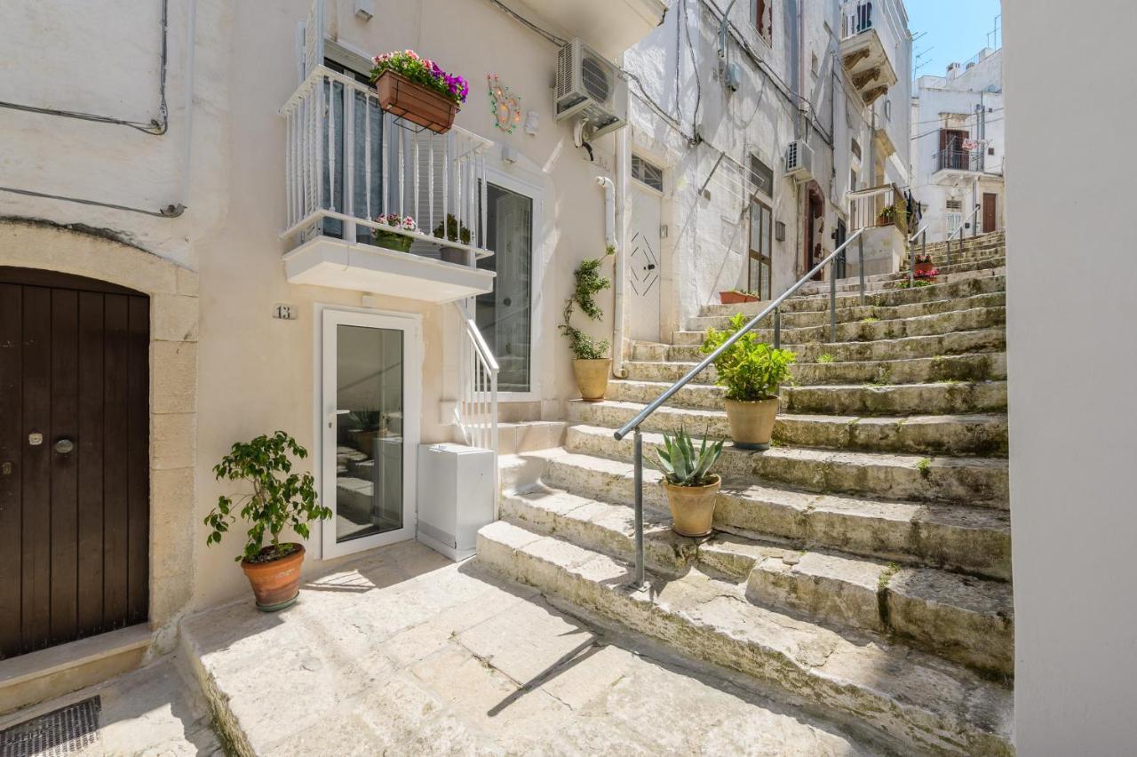 Stairway With Jacuzzi By Wonderful Italy Apartment Ostuni Exterior foto